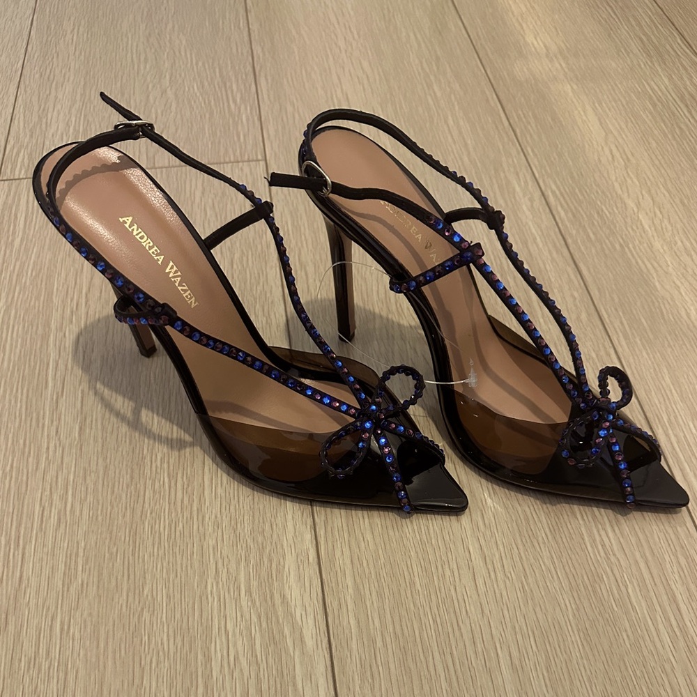 Brand new Andrea Wazen, black heels, size 40